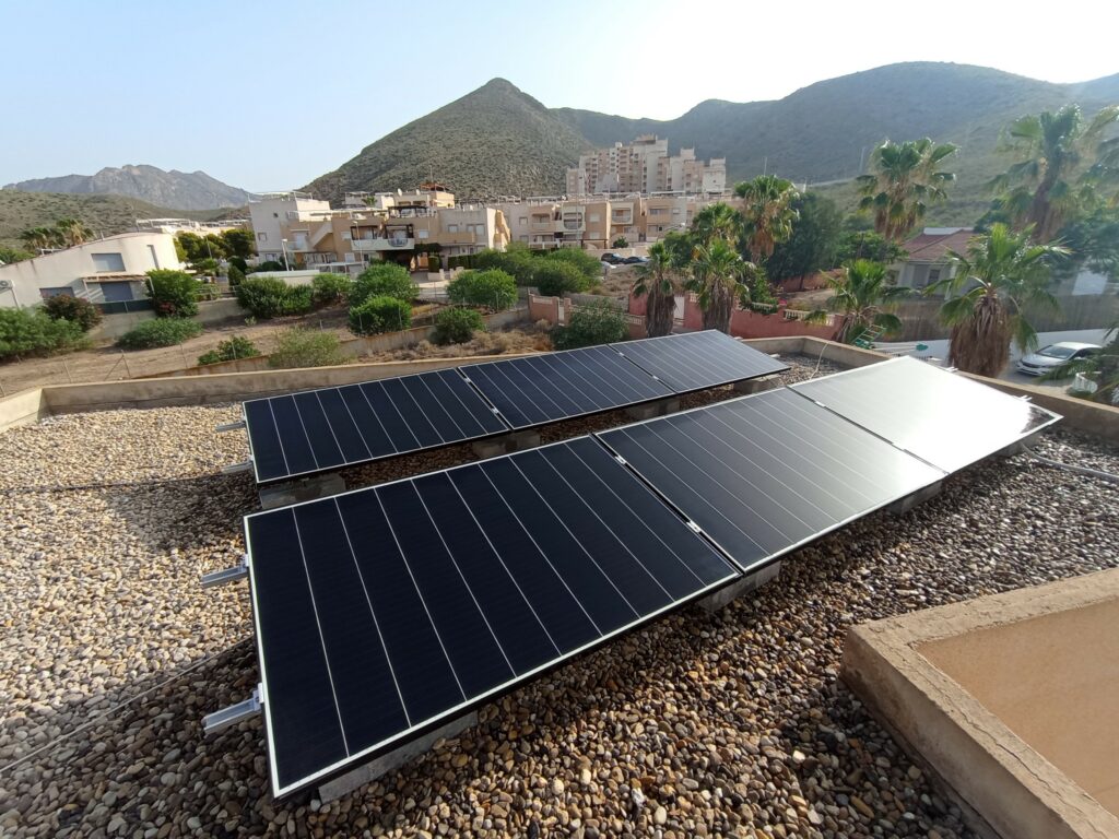 Maintenance of solar panels in Murcia